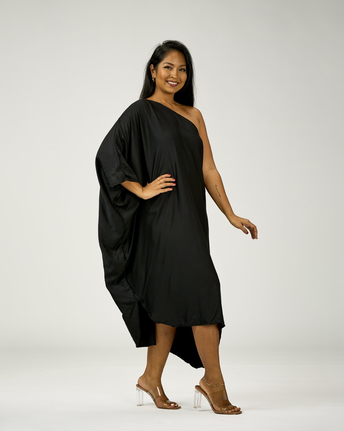 ADRIANA ONE SHOULDER KAFTAN MIDI