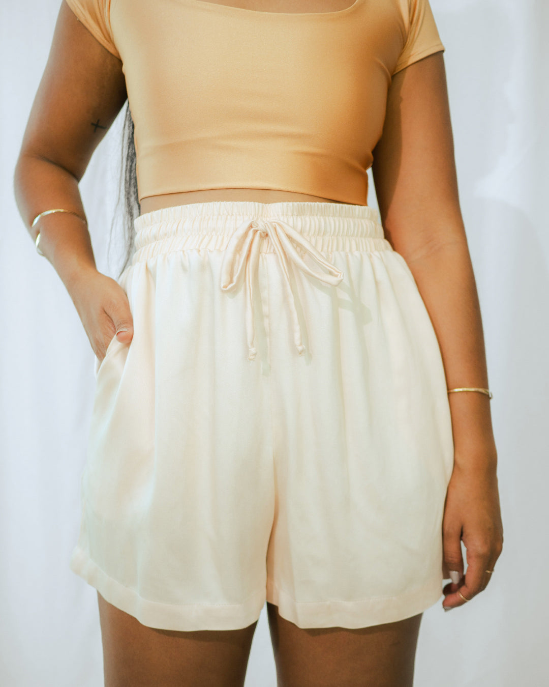 Cindy Crop Top Cap Slevees Nude SPU-019 X Bridgetown Shorts PU-003 2 jpg